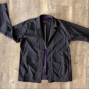 Worn once Lululemon mens travel jacket.